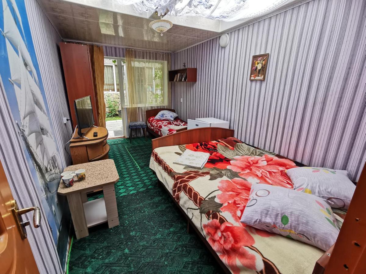 Petrovskaya Pristan 2 Hotell Cholpon-Ata Exteriör bild