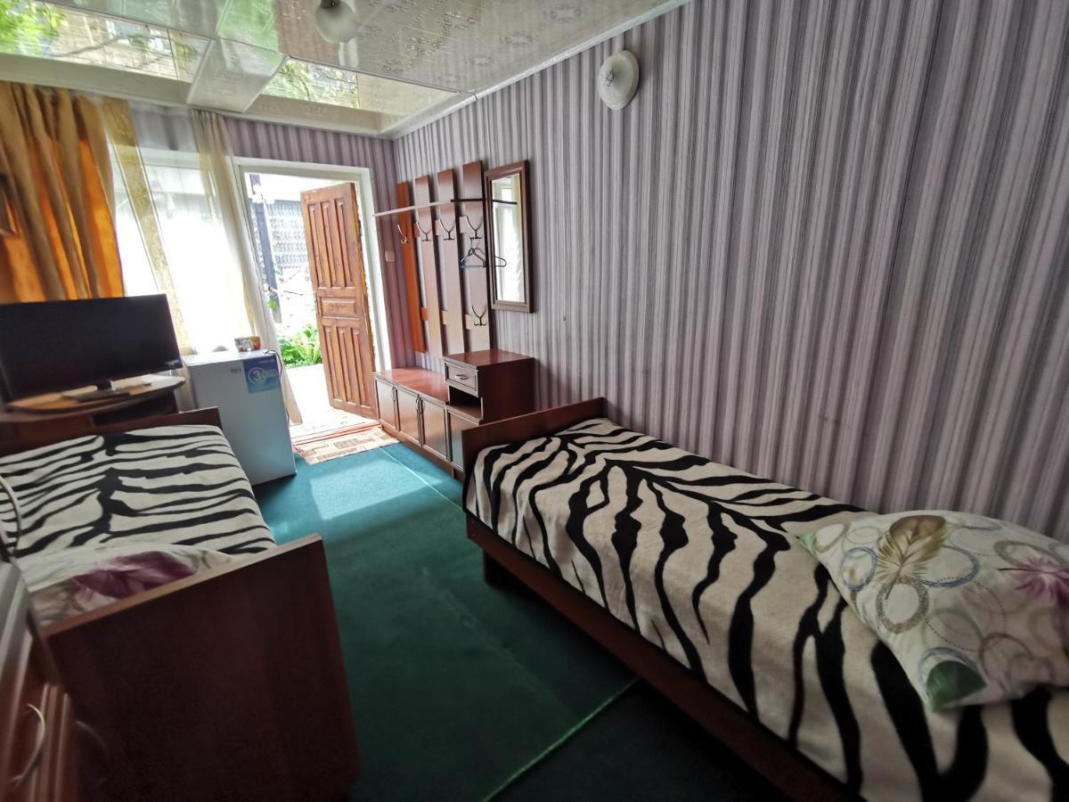 Petrovskaya Pristan 2 Hotell Cholpon-Ata Exteriör bild