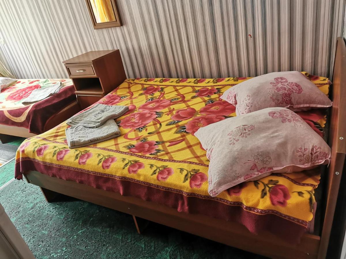 Petrovskaya Pristan 2 Hotell Cholpon-Ata Exteriör bild