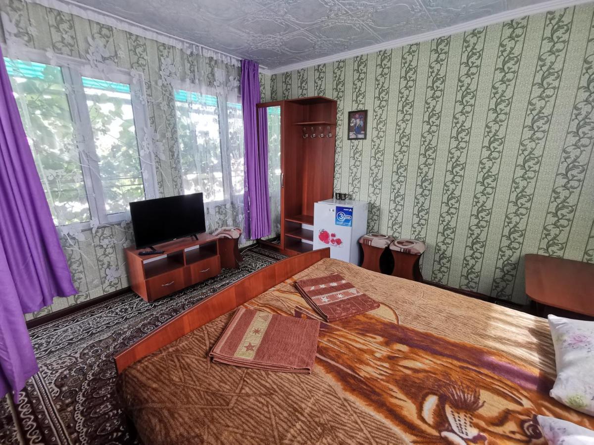 Petrovskaya Pristan 2 Hotell Cholpon-Ata Exteriör bild