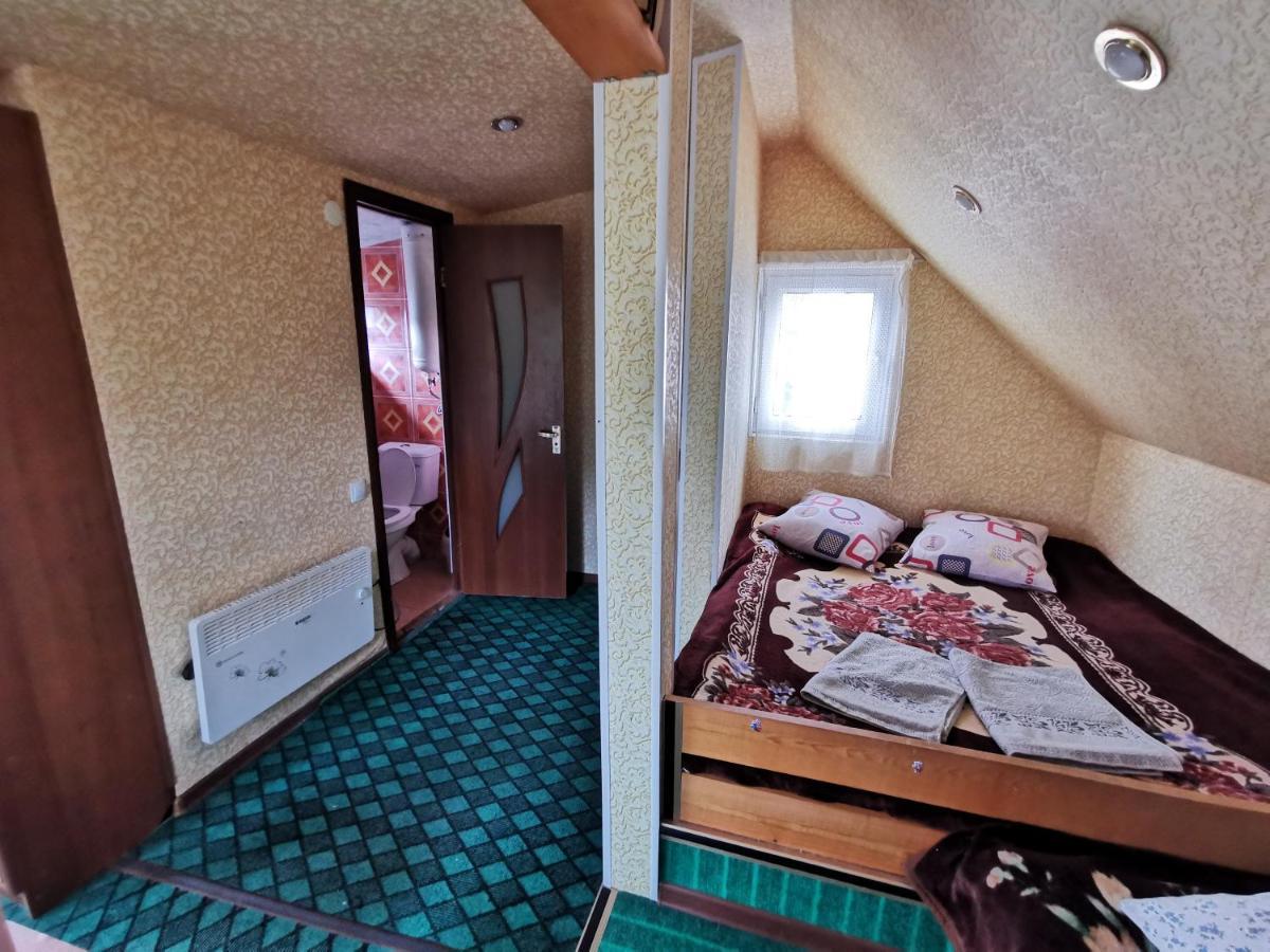 Petrovskaya Pristan 2 Hotell Cholpon-Ata Exteriör bild