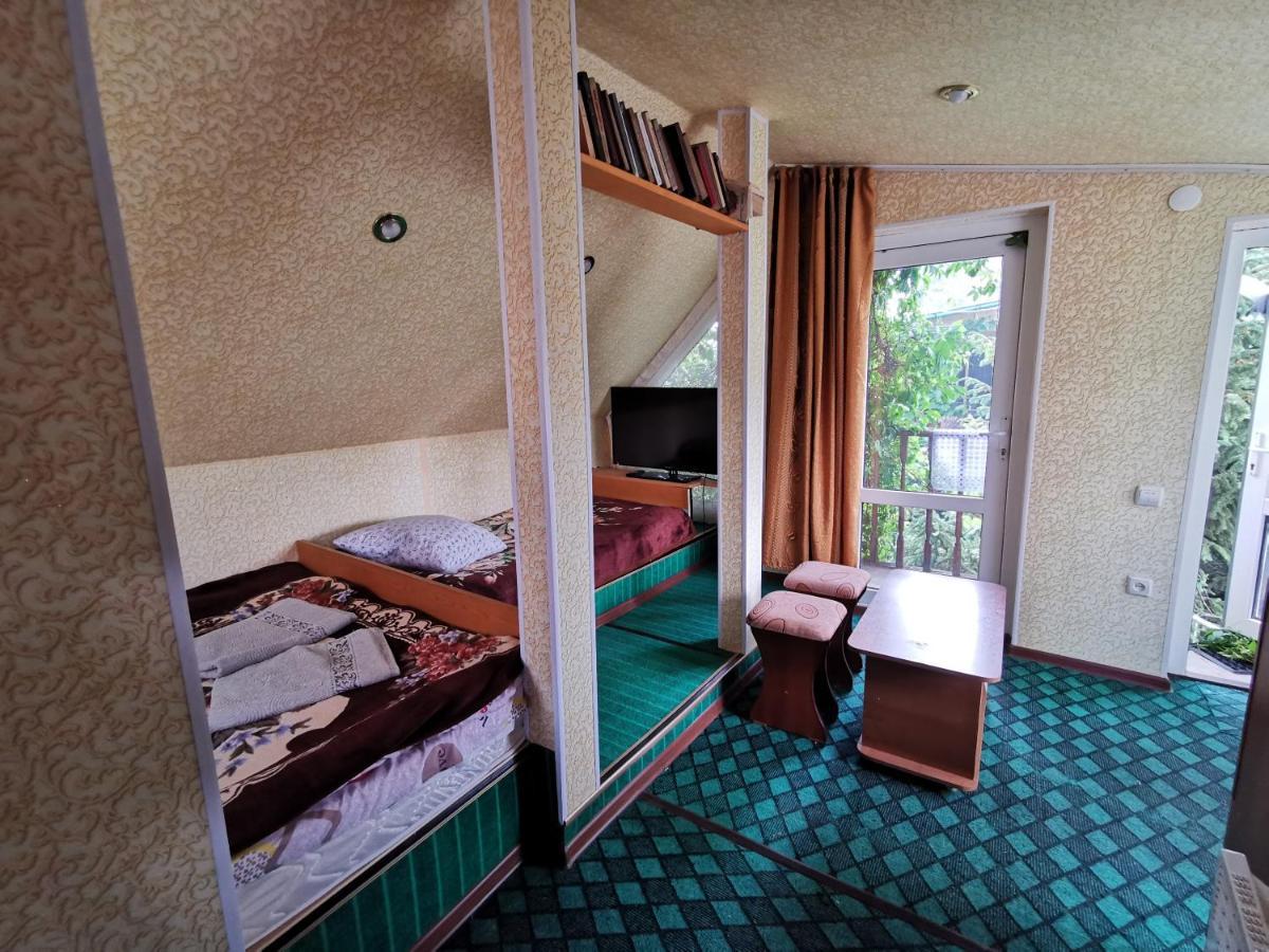 Petrovskaya Pristan 2 Hotell Cholpon-Ata Exteriör bild