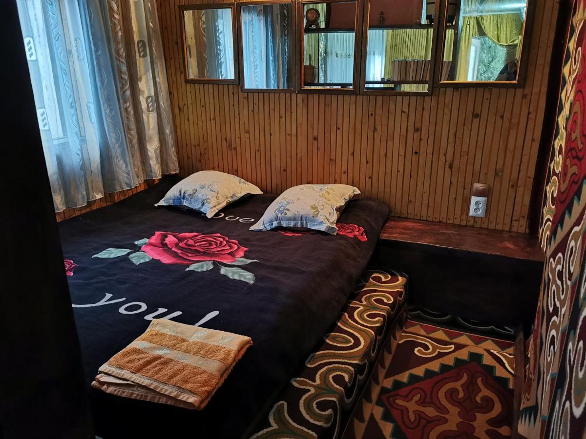 Petrovskaya Pristan 2 Hotell Cholpon-Ata Exteriör bild